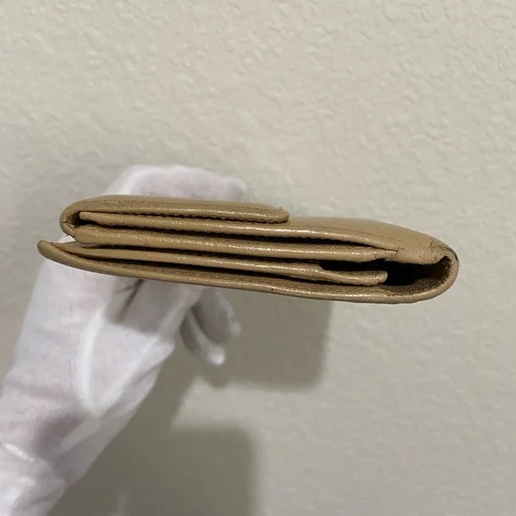 Chanel Caviar CC Coco Button Continental Wallet - Picture 5 of 16